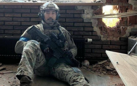 韩国网红“李根大尉”冒着生命危险来到乌克兰，狗血闹剧又火了