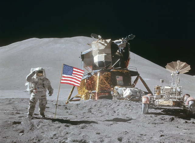 登月造假？月壤能制造火箭燃料，为什么美国的1克月壤中没发现？