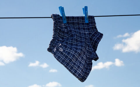 洗衣机洗袜子会传播细菌？袜子、内裤混着洗会怎么样？告诉你真相